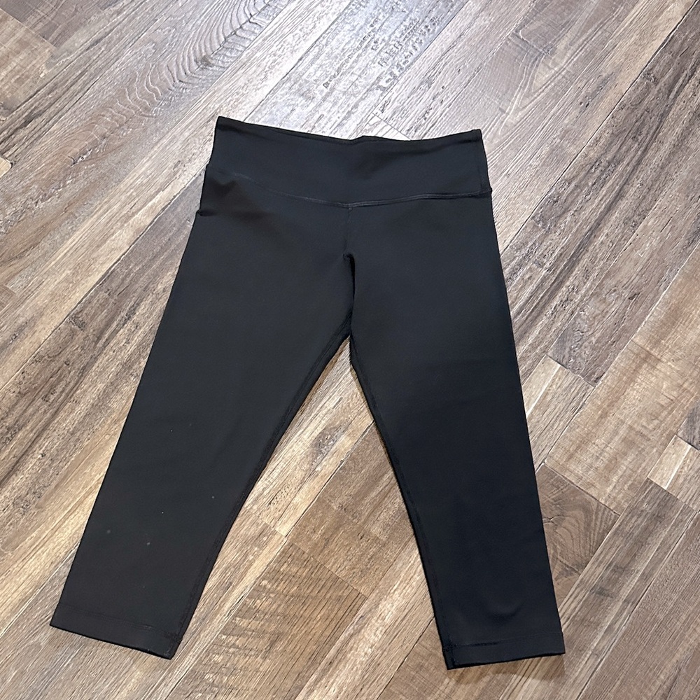 Black OG Lululemon Capri Leggings